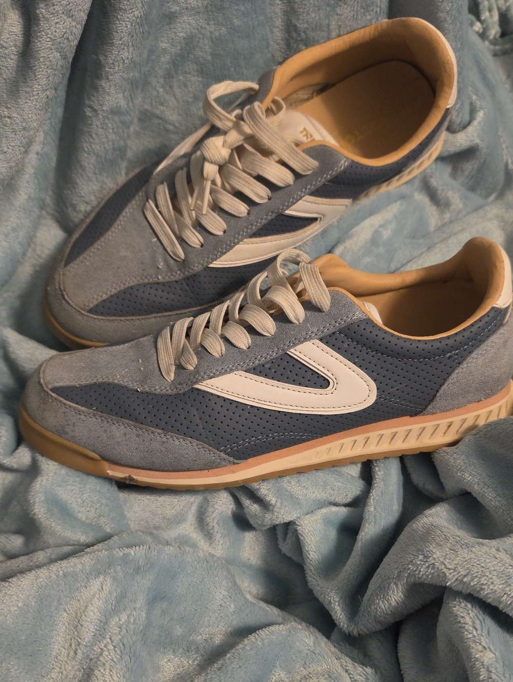 Tretorn Blue & White Women's Retro Runner Sneakers